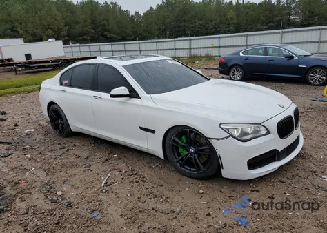2015 BMW 750 I z USA, uszkodzony, nr VIN WBAYA8C52FD825641